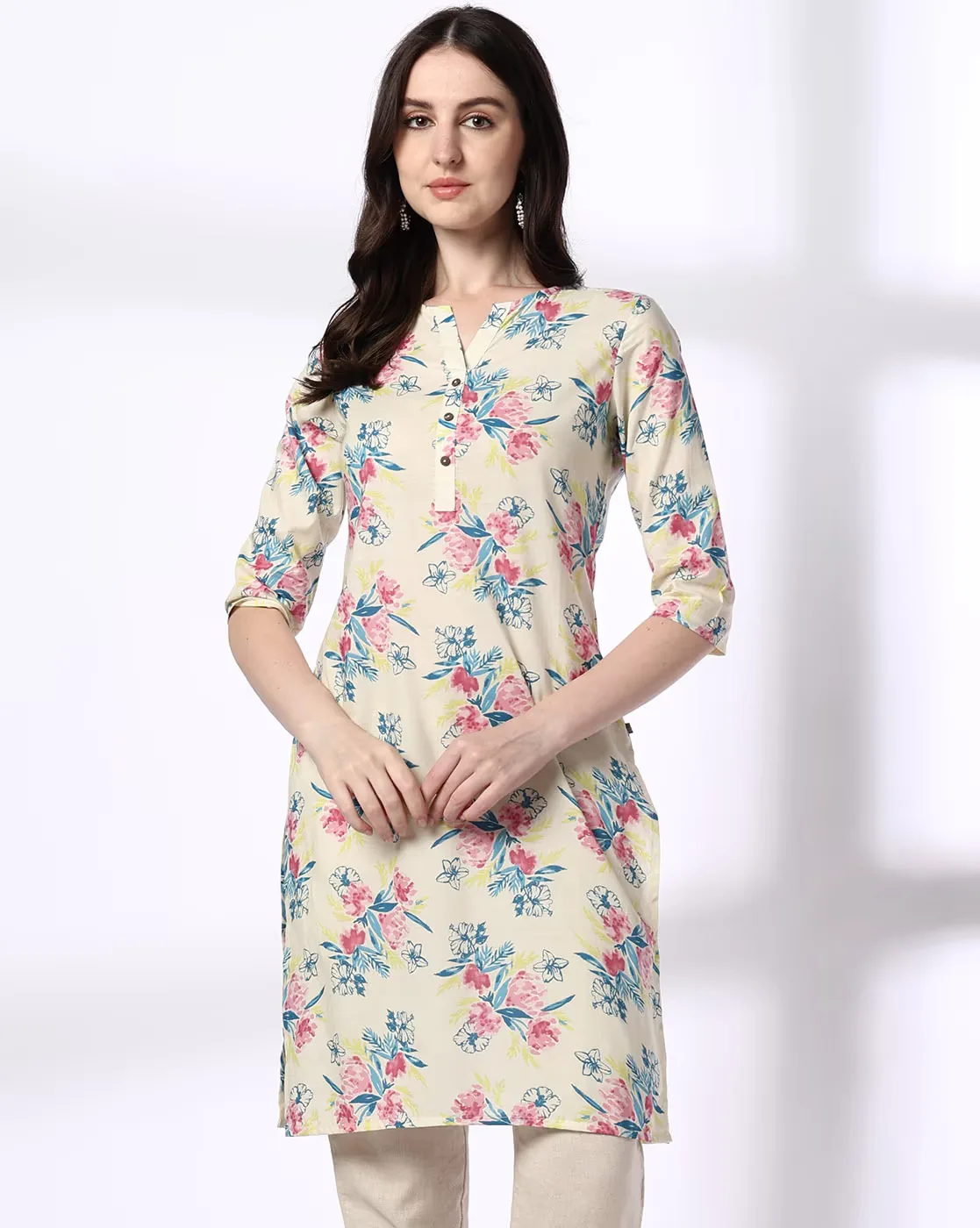 1117Wx1400H-443067478-offwhite-MODEL.webp Women Floral Print Cotton Straight Kurta - Image 1