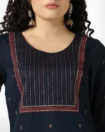 Women Geometric Print Straight Kurta - Image 4