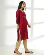 Women Foil Print Straight Kurta - Image 4